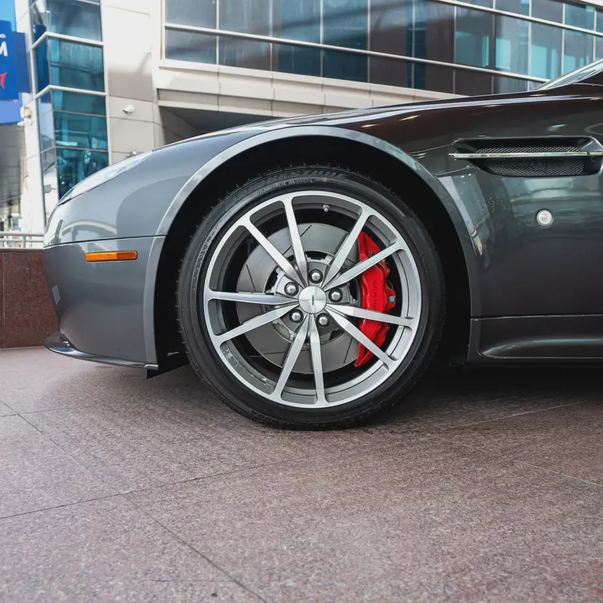 2016 Aston Martin Vantage V8 S ( CONVERTIBLE ) DONE ONLY 500KM-12-12