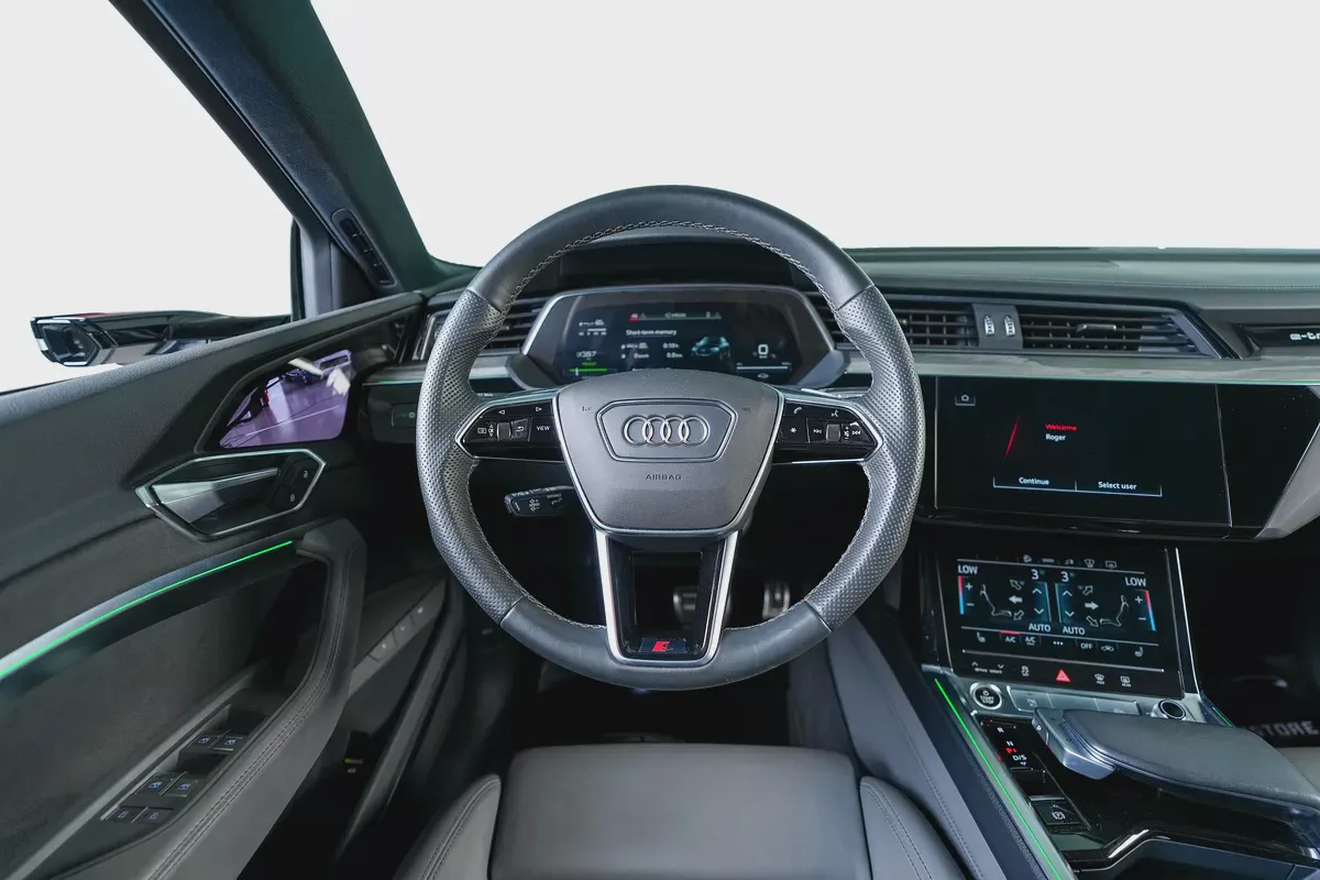 Audi Q8 E-Tron 55 Sportback Coupe-S Line-GCC-Audi Warranty And Service Contract-14-14