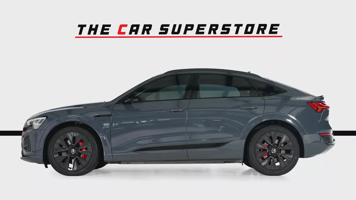 Audi Q8 E-Tron 55 Sportback Coupe-S Line-GCC-Audi Warranty And Service Contract-4-4