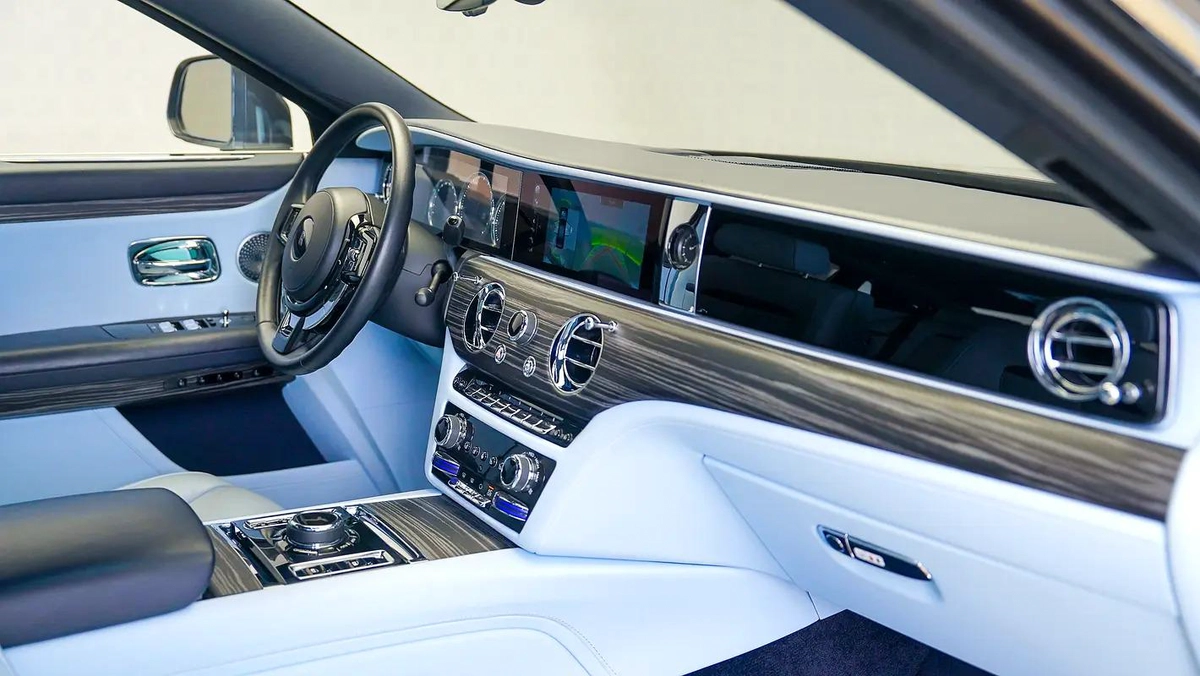 UAEs Very Best Example | 2 Years Free Servicing | AED 13,224 Per Month-8-8