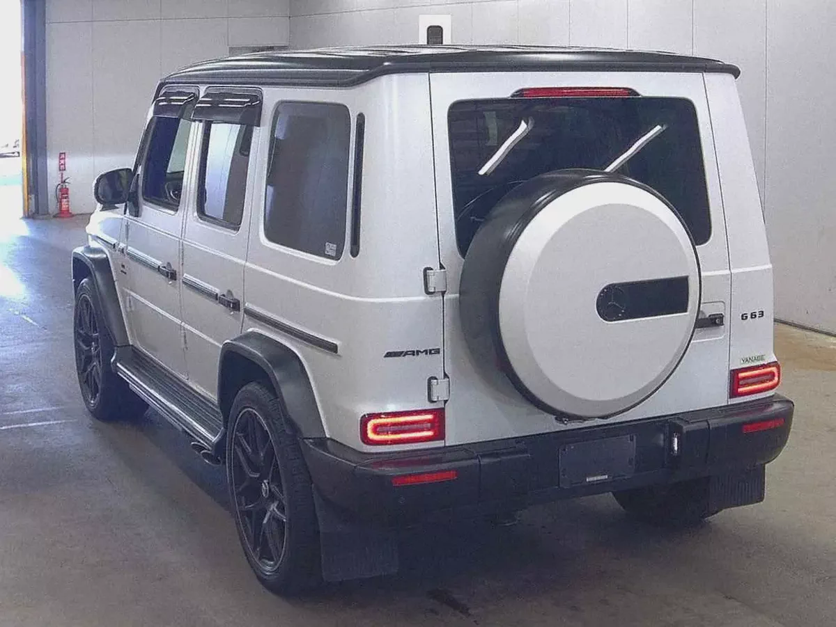 Double Night Package | G 63 Magno Hero Edition | Low KM-3-3