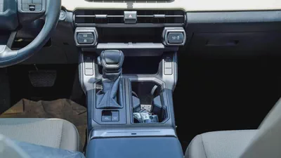 Toyota RAV4 XLE 2026 GCC Specs - Brand New AWD SUV-10