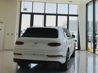 2023 Bentley Bentayga Azure GCC Specs - Pristine Condition-11