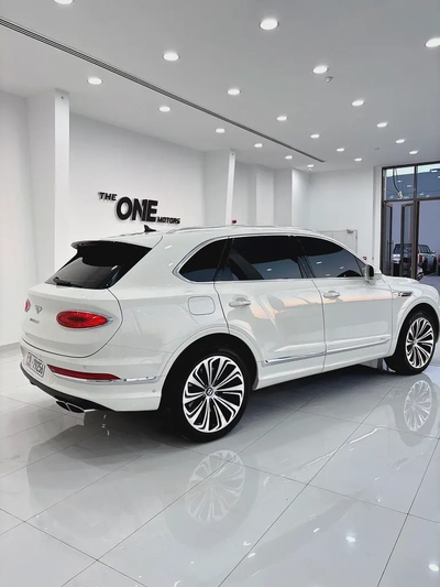 2023 Bentley Bentayga Azure GCC Specs - Pristine Condition-1