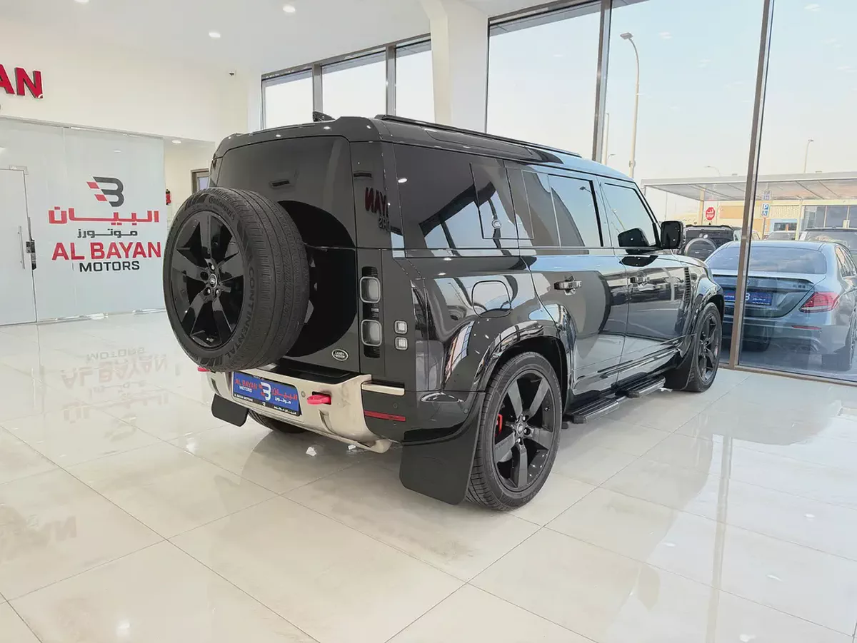 لاند روفر ديفندر 110 X P400 اسود / زعفراني 2021 (وارد كلين )-2-2