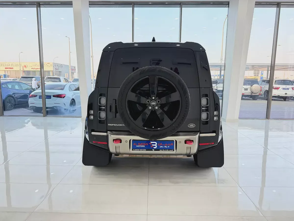لاند روفر ديفندر 110 X P400 اسود / زعفراني 2021 (وارد كلين )-5-5