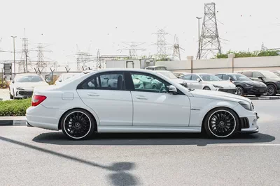 2009 Mercedes-Benz C-Class C63 AMG - Japanese Specs-3