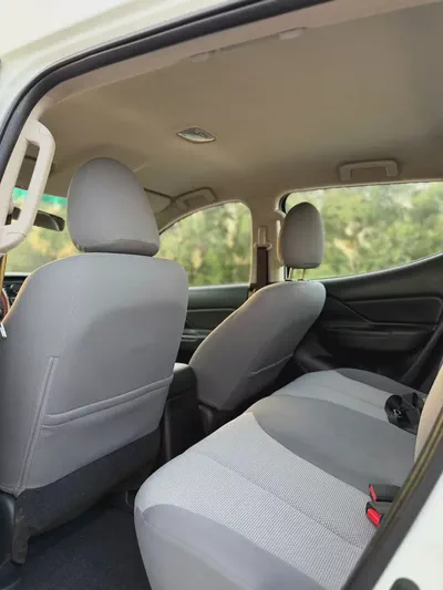 Mitsubishi L200 Diesel 2020 very good condition-9