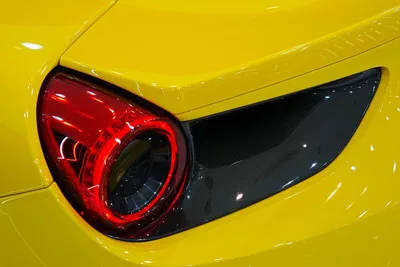 Ferrari 488 Spider-6
