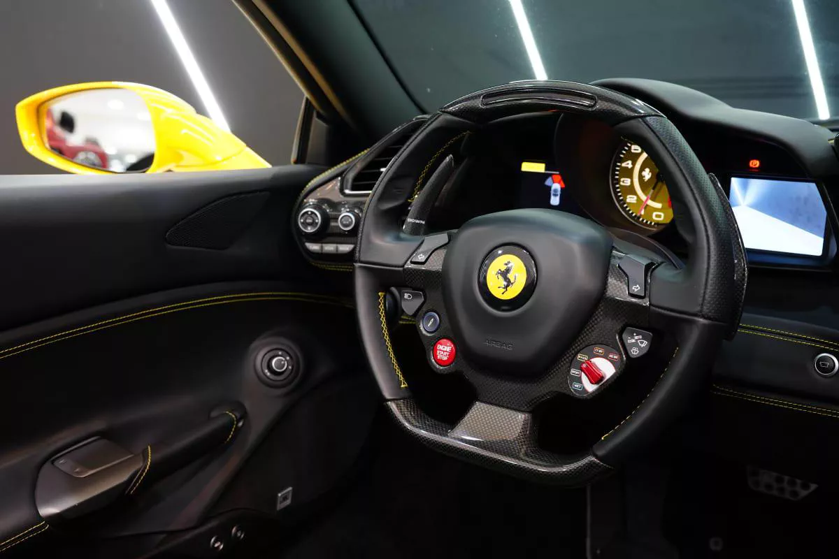 Ferrari 488 Spider-4-4