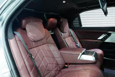 BMW 740i-8