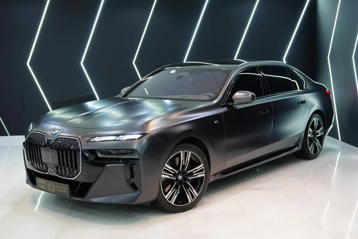 BMW 740i