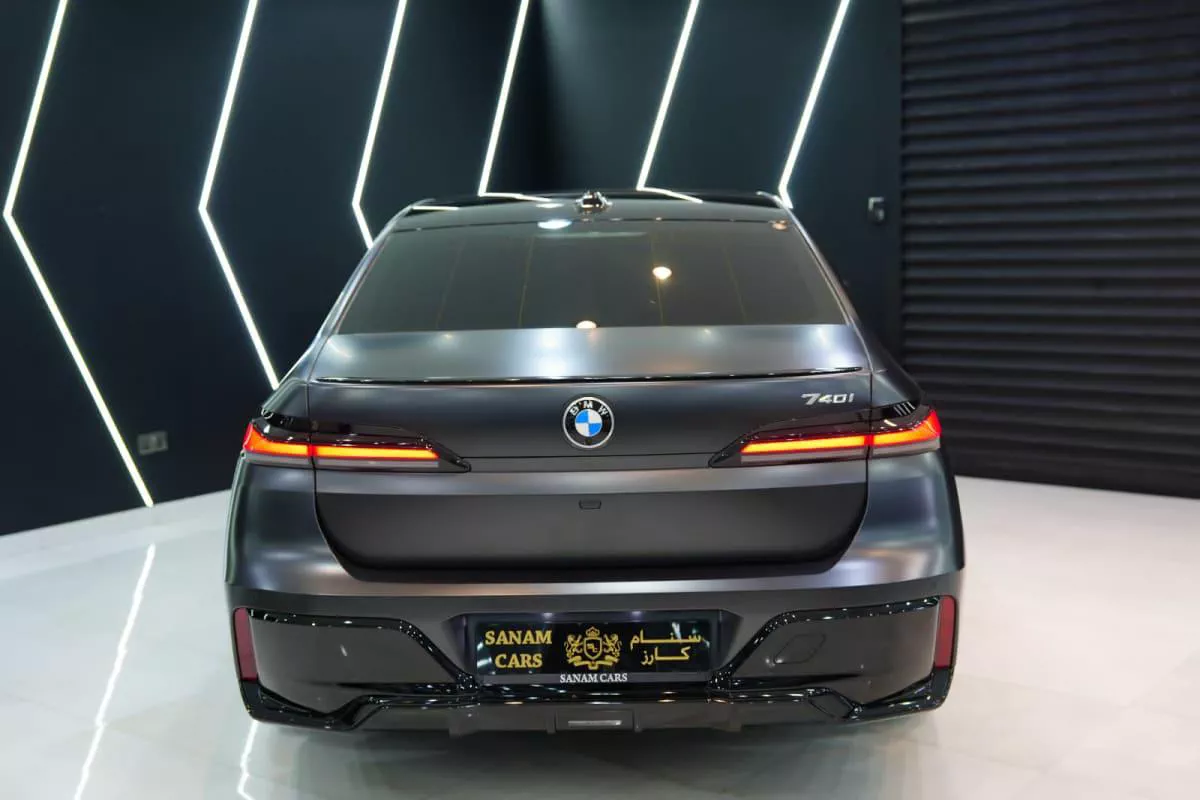 BMW 740i-13-13