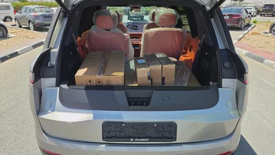 Lynk & Co 900 (Silver)-14