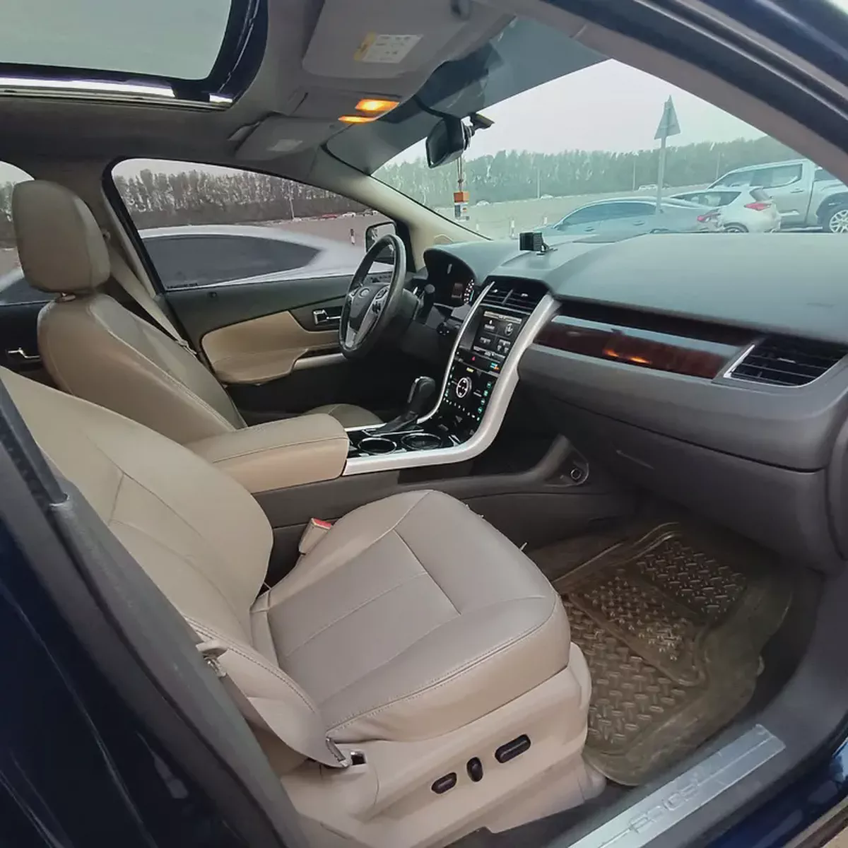 Edge Gulf specification, 2012 model, full option, panoramic sunroof-11-11