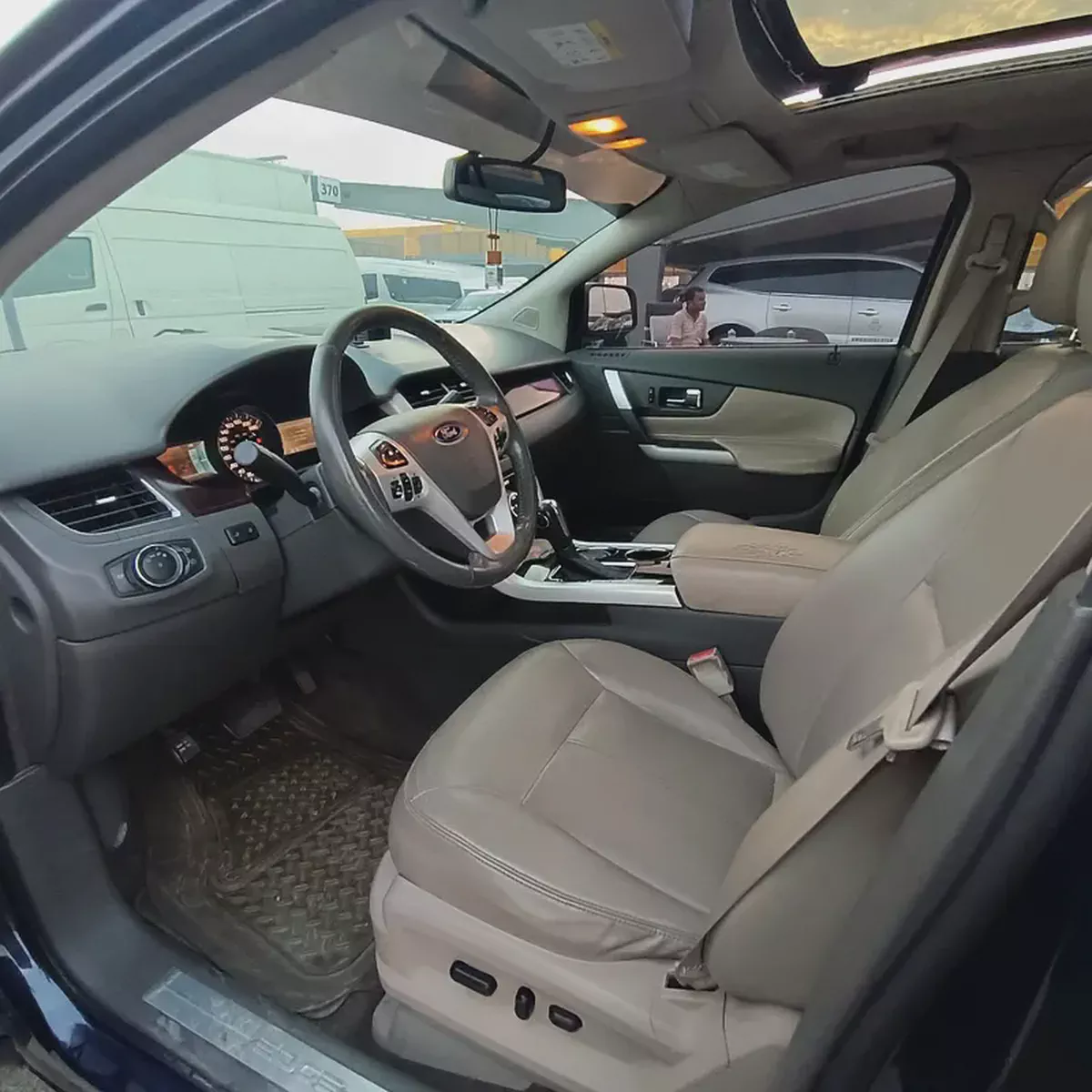 Edge Gulf specification, 2012 model, full option, panoramic sunroof-13-13