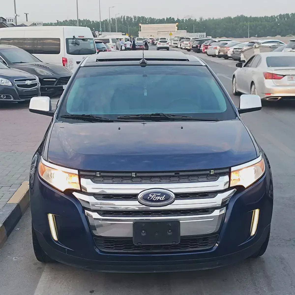 Edge Gulf specification, 2012 model, full option, panoramic sunroof-2-2