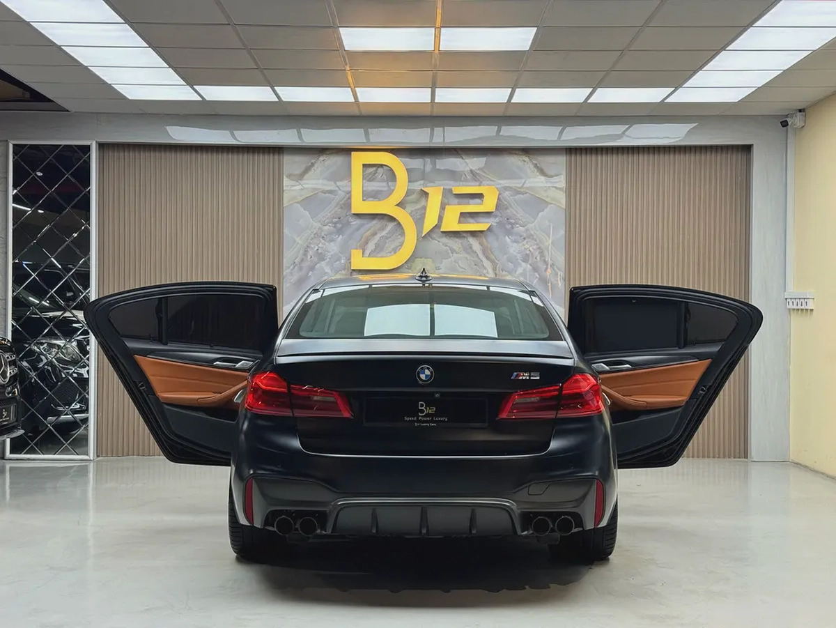 Stunning BMW M5 Competition 2018 | GCC Specs | Low Mileage | Pristine Condition-6-6