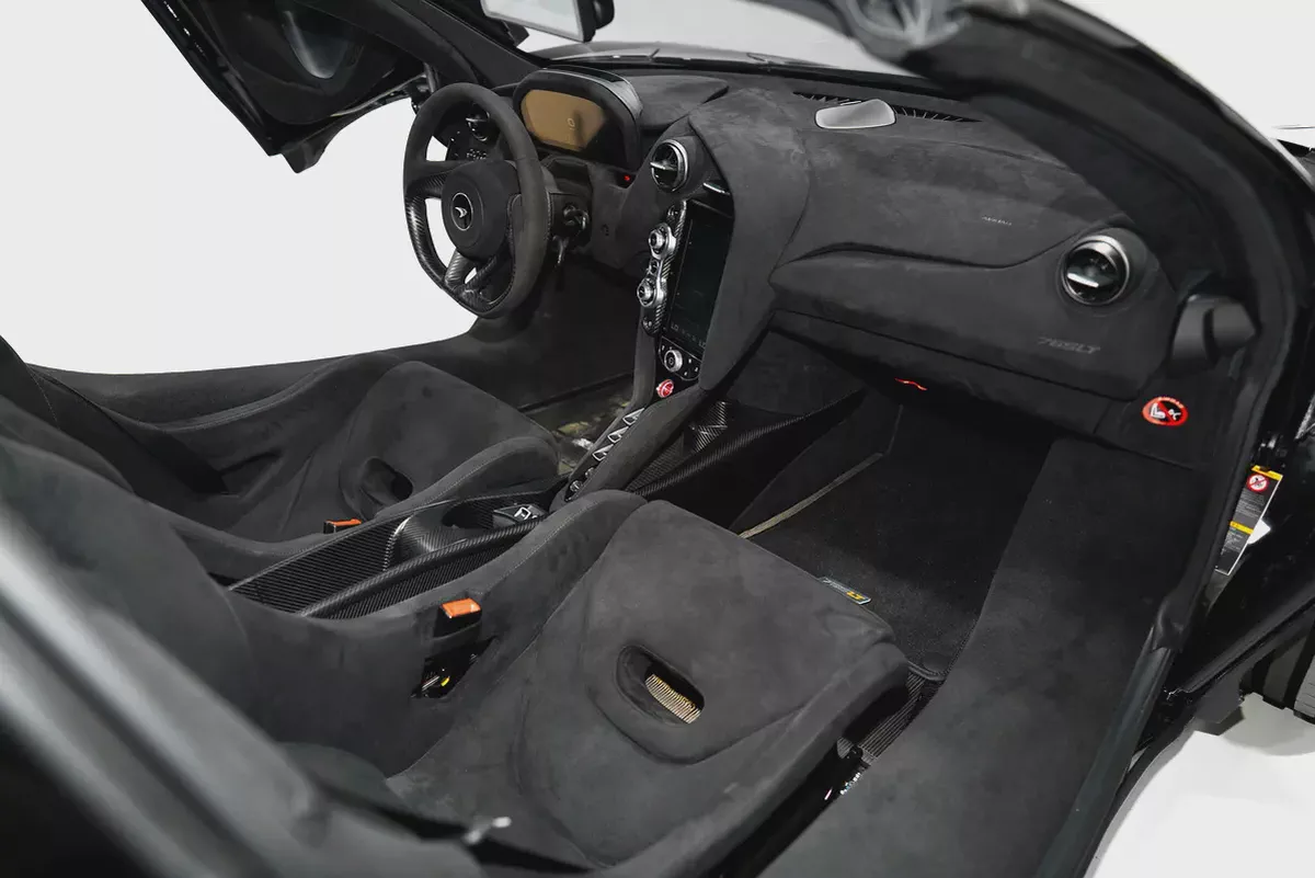 MCLAREN 765 LT SPIDER | FULL CARBON INT/ EXT | HRE FORGED WHEELS | VERY LOW MILEAGE-12-12