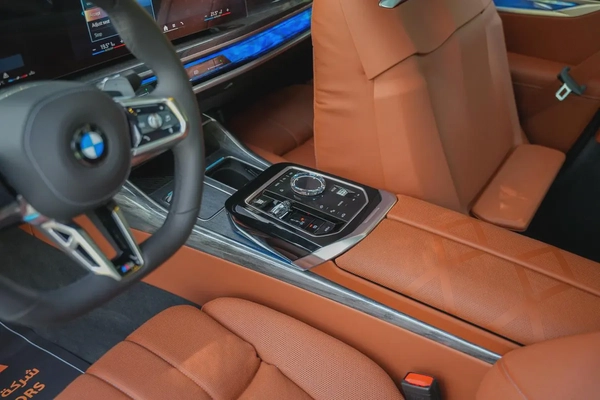 BMW 740i M Sport Individual – 2026 | GCC | Only 2,096 KM | AED 449,000