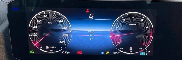 Mercedes Benz GLA 200 Premium 1.4L AMG 5 years warranty 2025 GCC - AED 215,000 (AED 233,000)