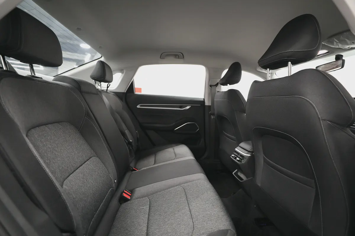 Geely Emgrand GS-8-8