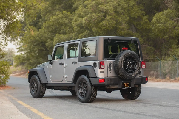 AED 2,122/Month | Jeep Service History | Free Warranty | GCC Specs | REF#J01654