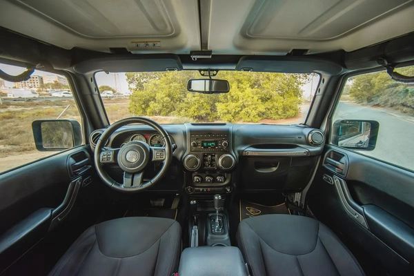 AED 2,122/Month | Jeep Service History | Free Warranty | GCC Specs | REF#J01654