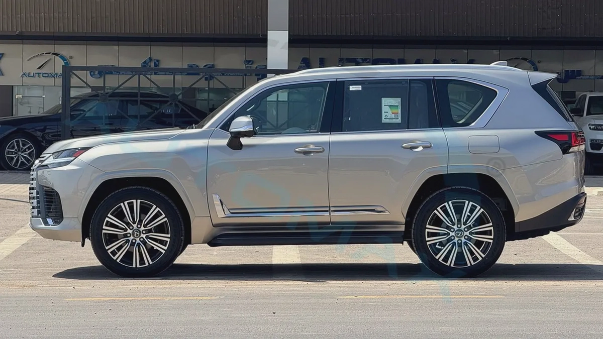 ( Only For Export ) 2026 Lexus LX 600 BB ‘’Signature’’ 3.5TT V6 AWD GCC 0Km BRAND NEW-19-19