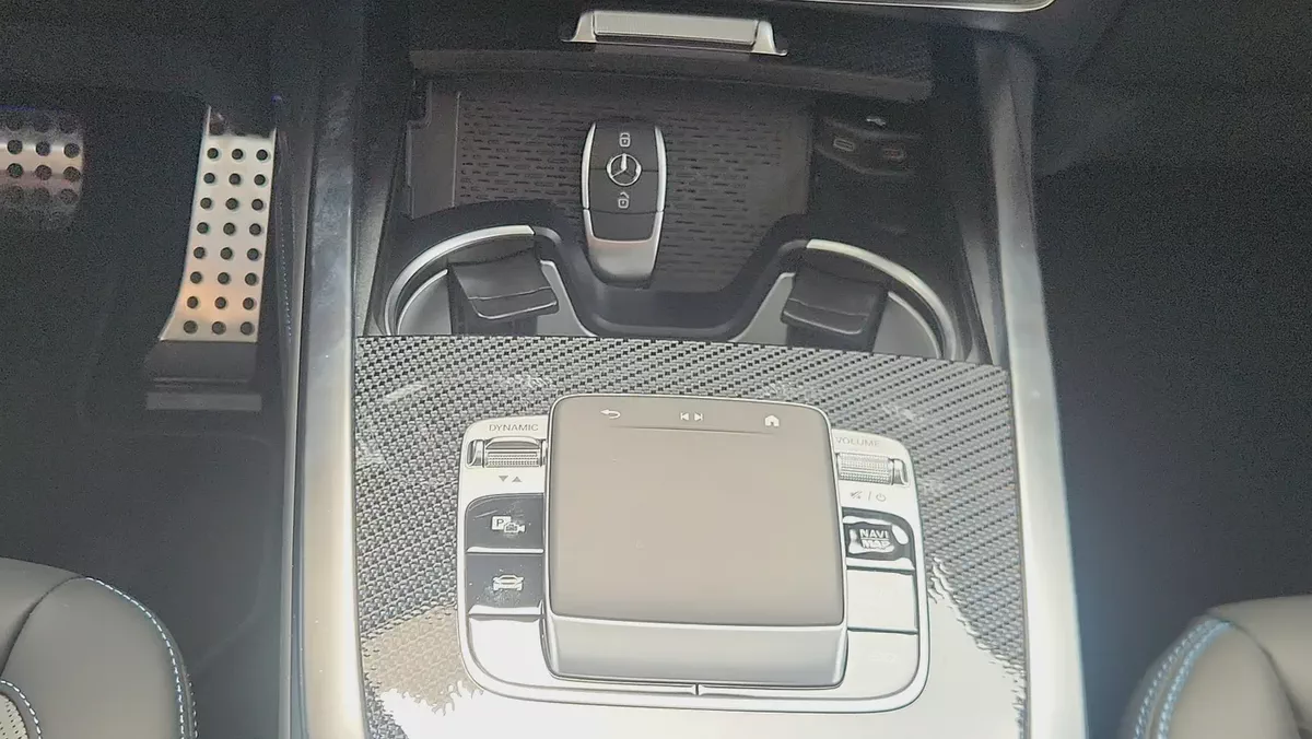 G 580 | Only 43 Kms Driven | Authorized Dealer | Under Service & Warranty Contract | VSB 37585-10-10