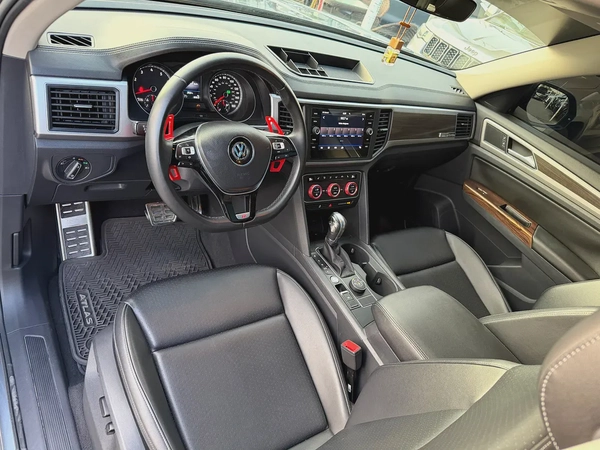 2019 Volkswagen Atlas SE - American Specs