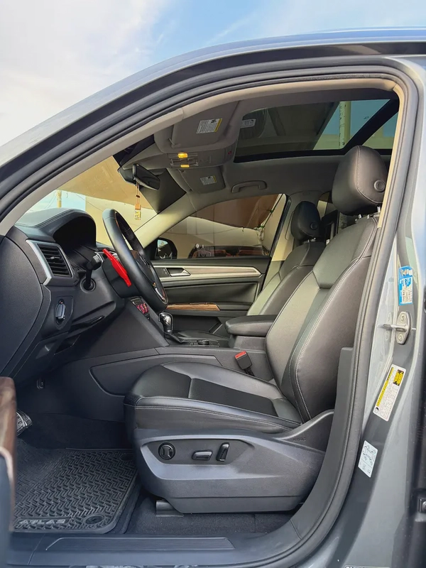 2019 Volkswagen Atlas SE - American Specs