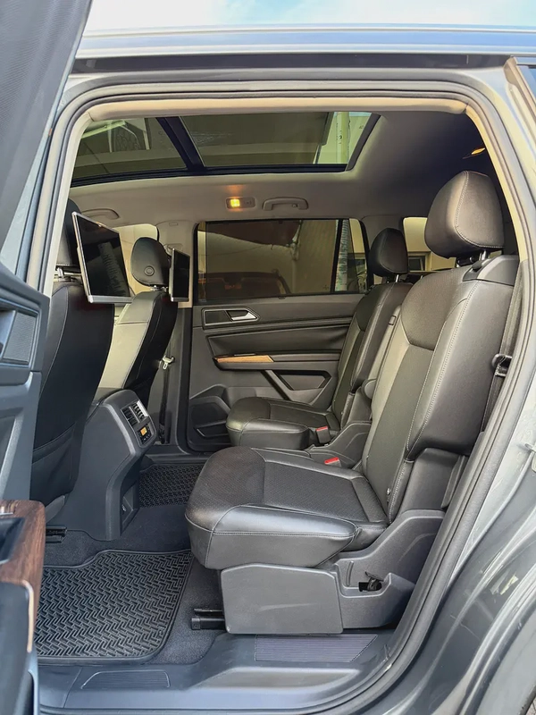 2019 Volkswagen Atlas SE - American Specs