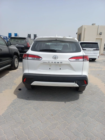 Toyota Corolla Cross 2025 – White Exterior-7