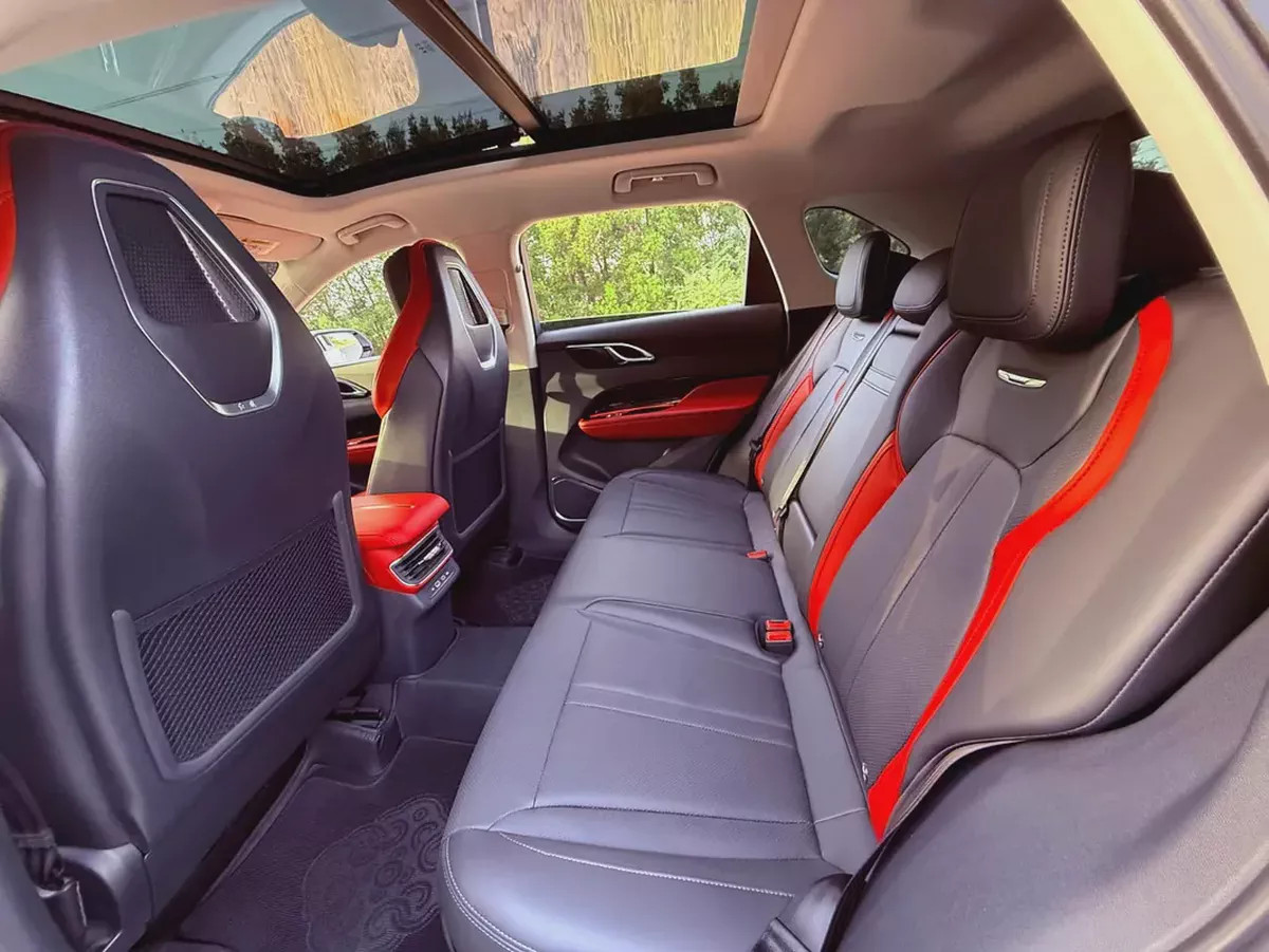 Hongqi HS3 Luxury Pro 2025 | GCC Specs | Brand New Luxury SUV-13-13