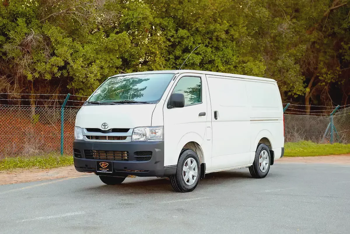 Toyota Hiace Standard Roof | Delivery Van | GCC Specs | Ref#T42275
