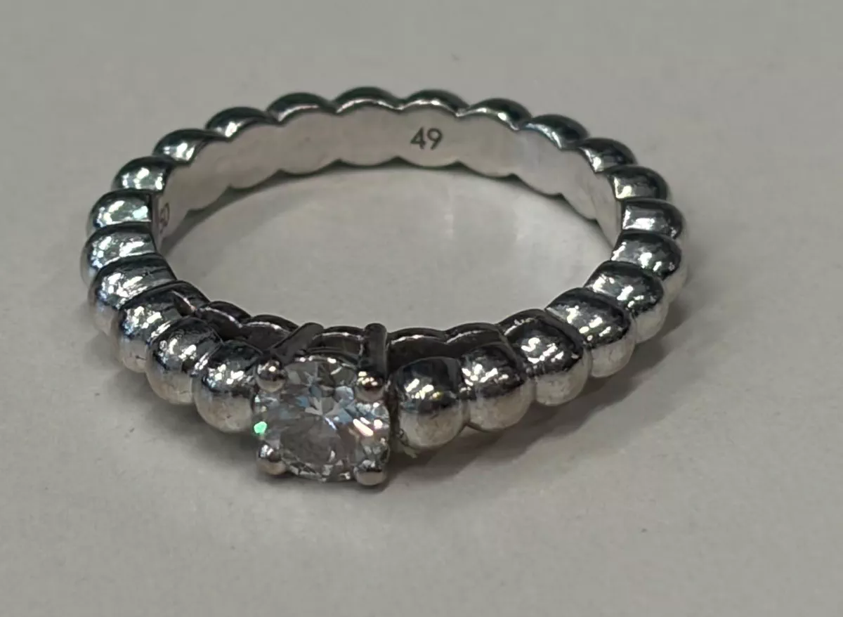 Van Cleef & Arpel Perlée solitaire 0.50carat EIF