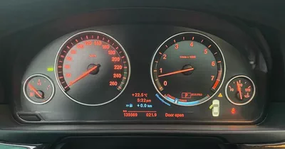 2013 BMW 530i ||FULL OPTION || 6 cylinder|| accident free|| original paint ||GCC SPECS-12