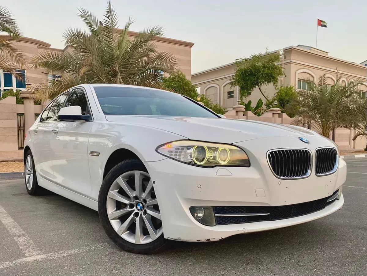 2013 BMW 530i ||FULL OPTION || 6 cylinder|| accident free|| original paint ||GCC SPECS-4-4