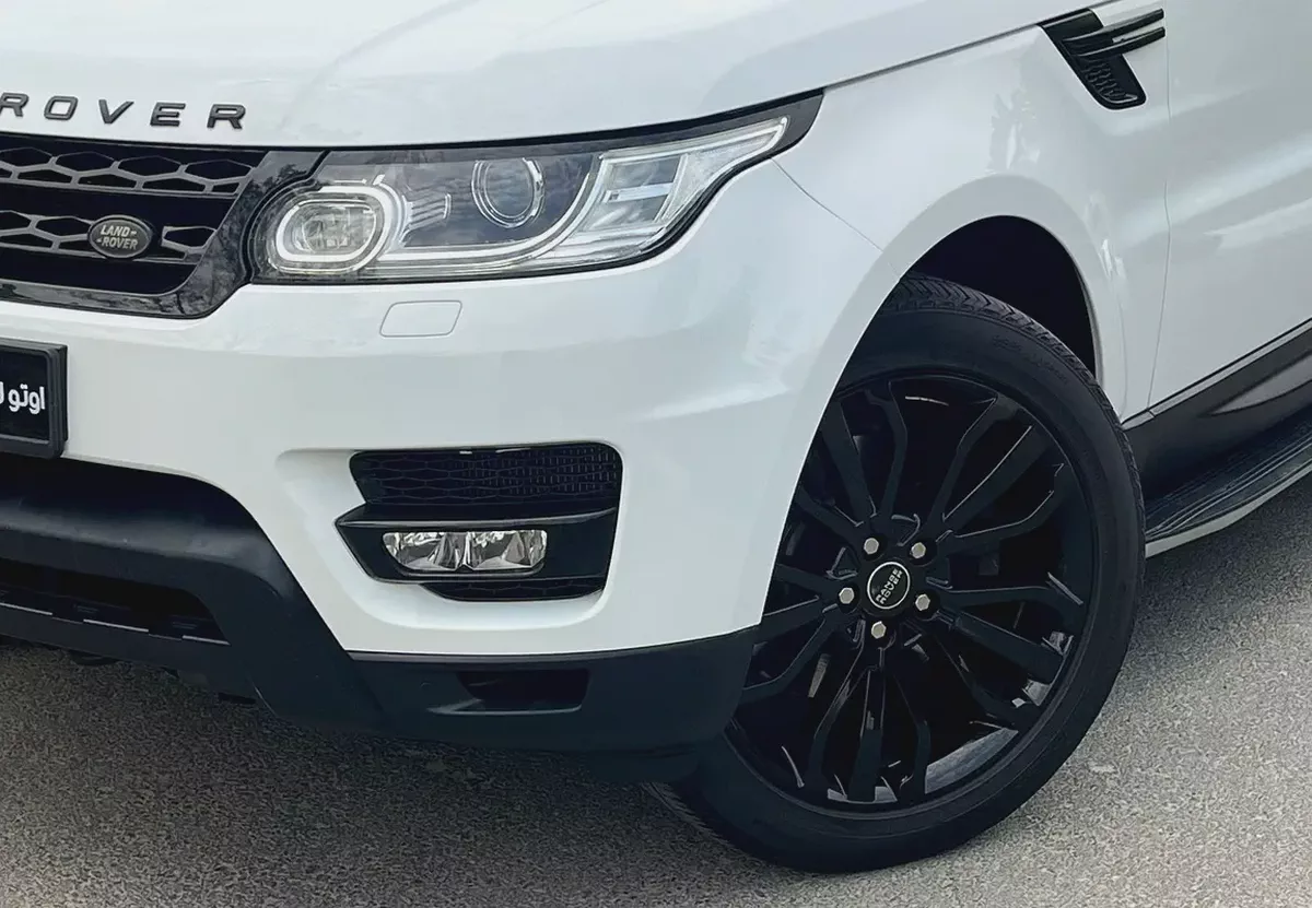 Land Rover Range Rover Sport HSE 2014 - GCC Specs-3-3