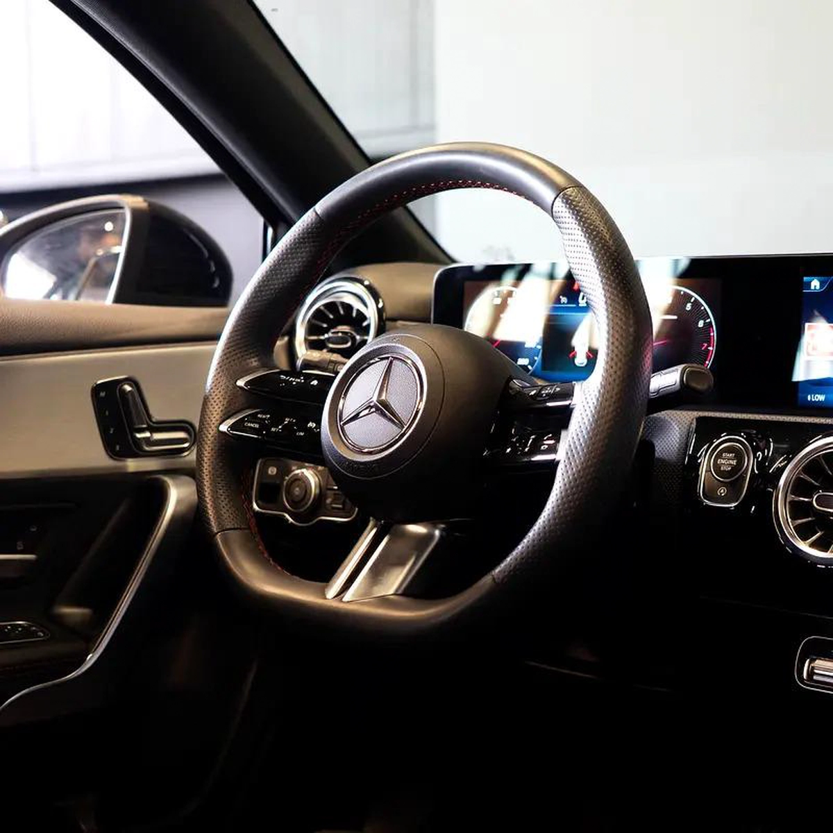 AED 2,107 P.M • 0% Downpayment • Mercedes A 200 Premium • Agency Warranty-3-3