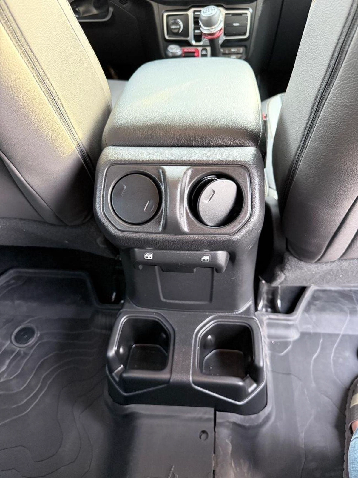 Jeep Wrangler SPORT full option-11-11