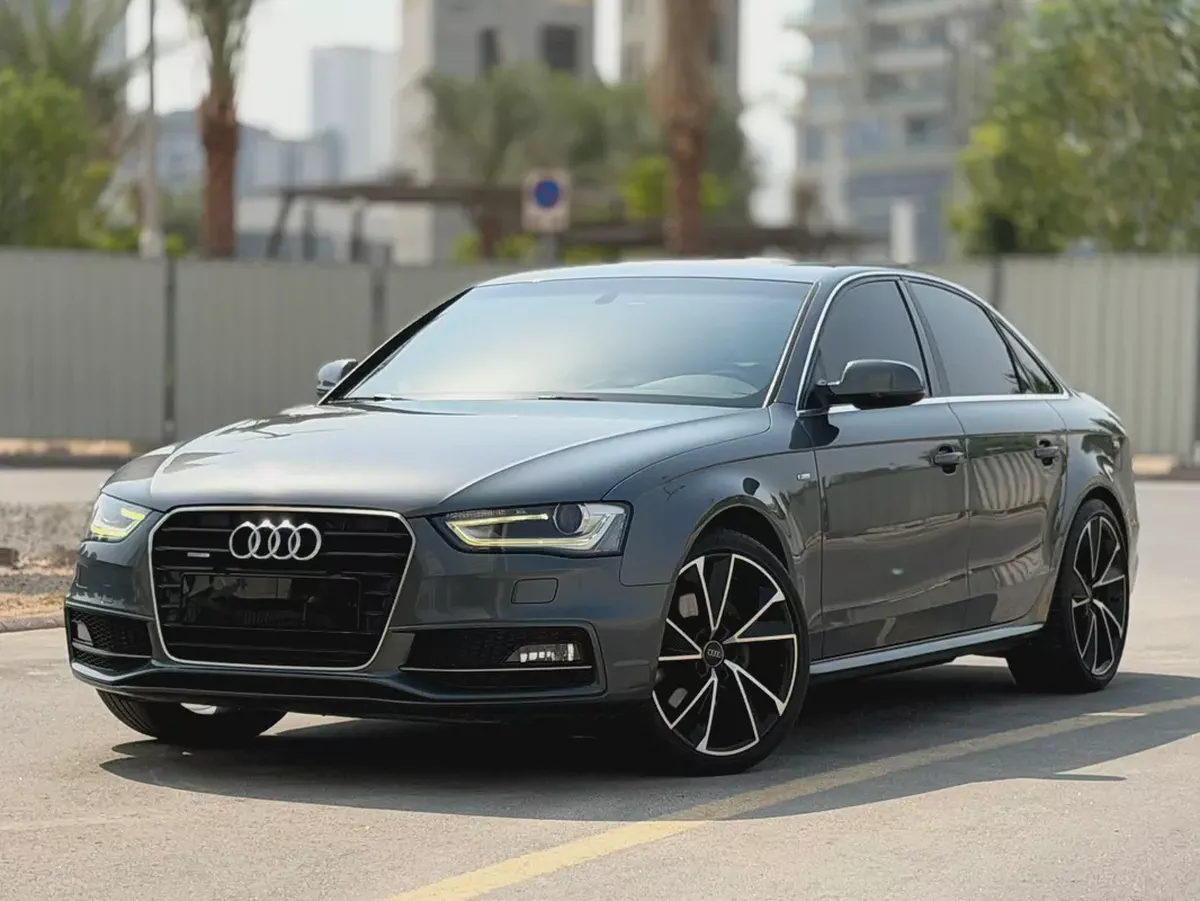 2013 Audi A4 S line - GCC Specs