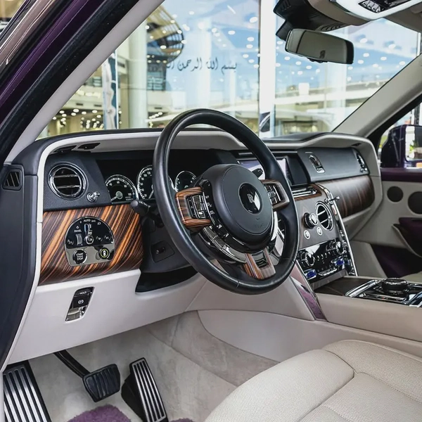 2019  ROLLS ROYCE CULLINAN SILVER BADGE GCC DONE 78,000KM