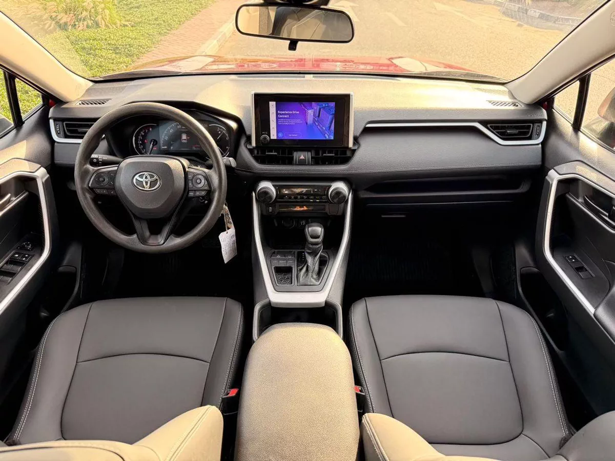 Toyota RAV4 LE RAV4 2023 2.5L-4-0