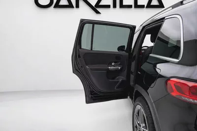MERCEDES-BENZ GLB 35 AMG 4MATIC 2023 | Carbon Fiber Interior Trim | AED 2,546 / Monthly-11