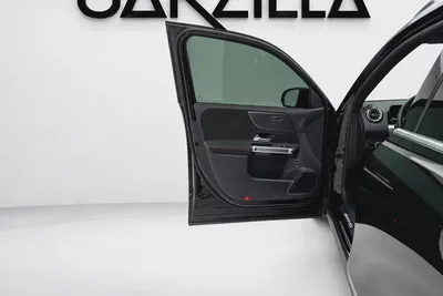 MERCEDES-BENZ GLB 35 AMG 4MATIC 2023 | Carbon Fiber Interior Trim | AED 2,546 / Monthly-6