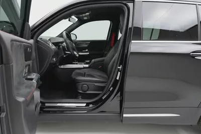 MERCEDES-BENZ GLB 35 AMG 4MATIC 2023 | Carbon Fiber Interior Trim | AED 2,546 / Monthly-7