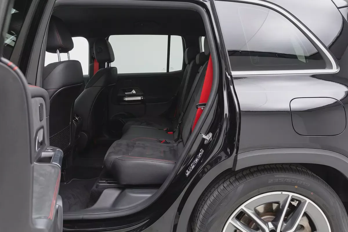MERCEDES-BENZ GLB 35 AMG 4MATIC 2023 | Carbon Fiber Interior Trim | AED 2,546 / Monthly-12-12