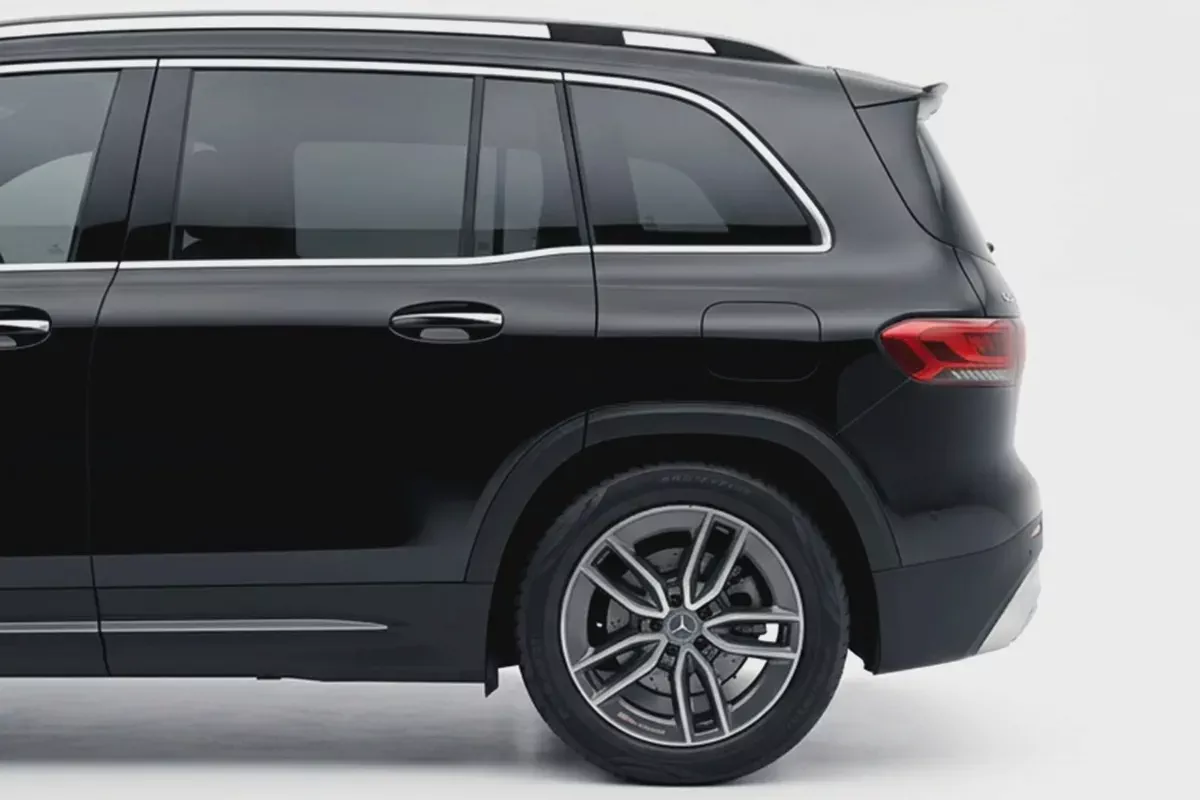 MERCEDES-BENZ GLB 35 AMG 4MATIC 2023 | Carbon Fiber Interior Trim | AED 2,546 / Monthly-4-4